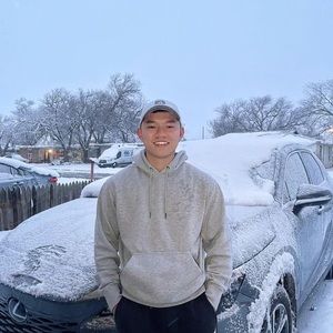 Meet your Posher, Dinh